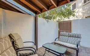 Terrace/patio - Old Town Scottsdale Townhouse | Heated Pool (Scottsdale)