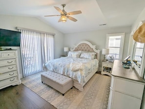 4 bedrooms, iron/ironing board, Internet, bed sheets - Bright & Airy Southend 4BR Condo • Sleeps 10 • Rooftop Deck (Ocean City)