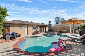 Pool - 5-bedroom house with Pool, Hot tub and Gameroom in Midway City (Midway City)