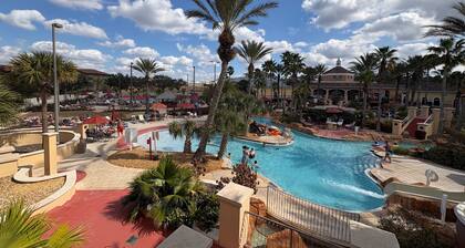 4B/3B townhome close to Disney! Onsite pools, hot tubs, gym & restaurant!