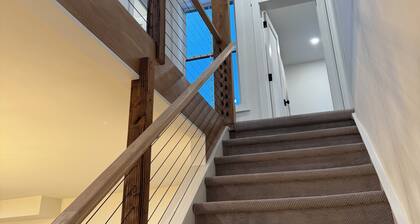 The Grange — Updated Village Home Near Okemo