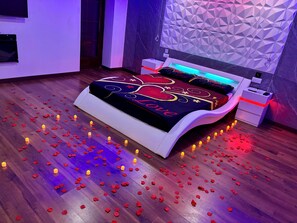 熨斗/熨衫板、Wi-Fi、床單