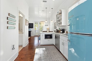 Fridge, microwave, coffee/tea maker, toaster - WaterColor Carriage House - Sleeps 2 + Bikes (Santa Rosa Beach)