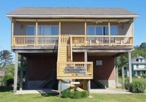 Exterior - Paradise by the Lighthouse | Waterfront Chincoteague Retreat (Chincoteague Island)