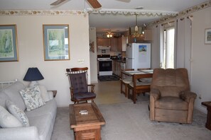 TV - Paradise by the Lighthouse | Waterfront Chincoteague Retreat (Chincoteague Island)