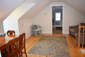 Interior - Gingoteague | 4BR Quiet St Walk to Town & Maddox I Fire Pit (Chincoteague Island)