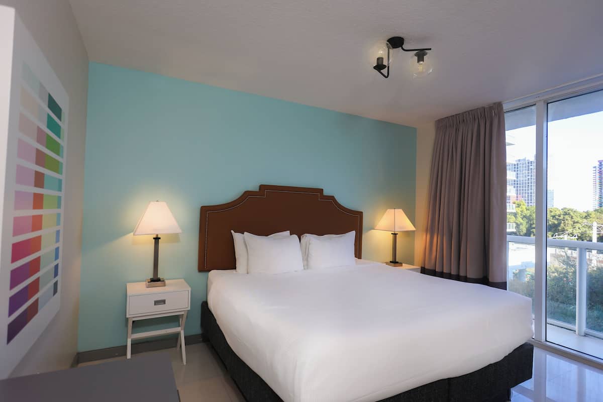 디럭스 아파트, 침실 1개 | 책상, 노트북 작업 공간, 암막 커튼, 다리미/다리미판