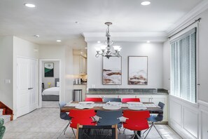 Dining - Enjoyable 4-bedroom 4 Full Bath 3 Car garage house in Monterey Park near DTLA (Monterey Park)