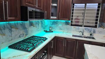 Fridge, microwave, oven, stovetop