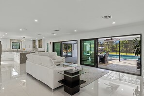 Interior - 6 bedroom Oasis with Extra Large Pool, spa, EV Charger & Guest House, Sleeps 16+ (Naples)