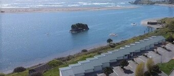 Xaa-wan'-k'wvt Village & Resort