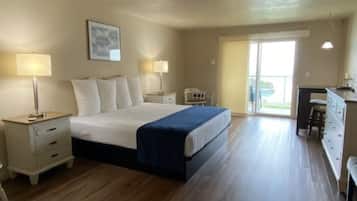 Desk, soundproofing, iron/ironing board, free rollaway beds