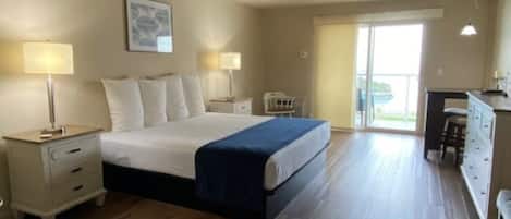 Deluxe Single Room, River View | Desk, soundproofing, iron/ironing board, free rollaway beds
