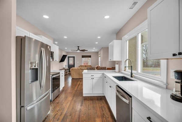 Microwave, oven, stovetop, dishwasher