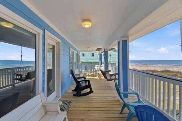 Terrace/patio - Beachfront Home - Dog-Friendly - Family-Ready Steps to the Sand (Galveston)
