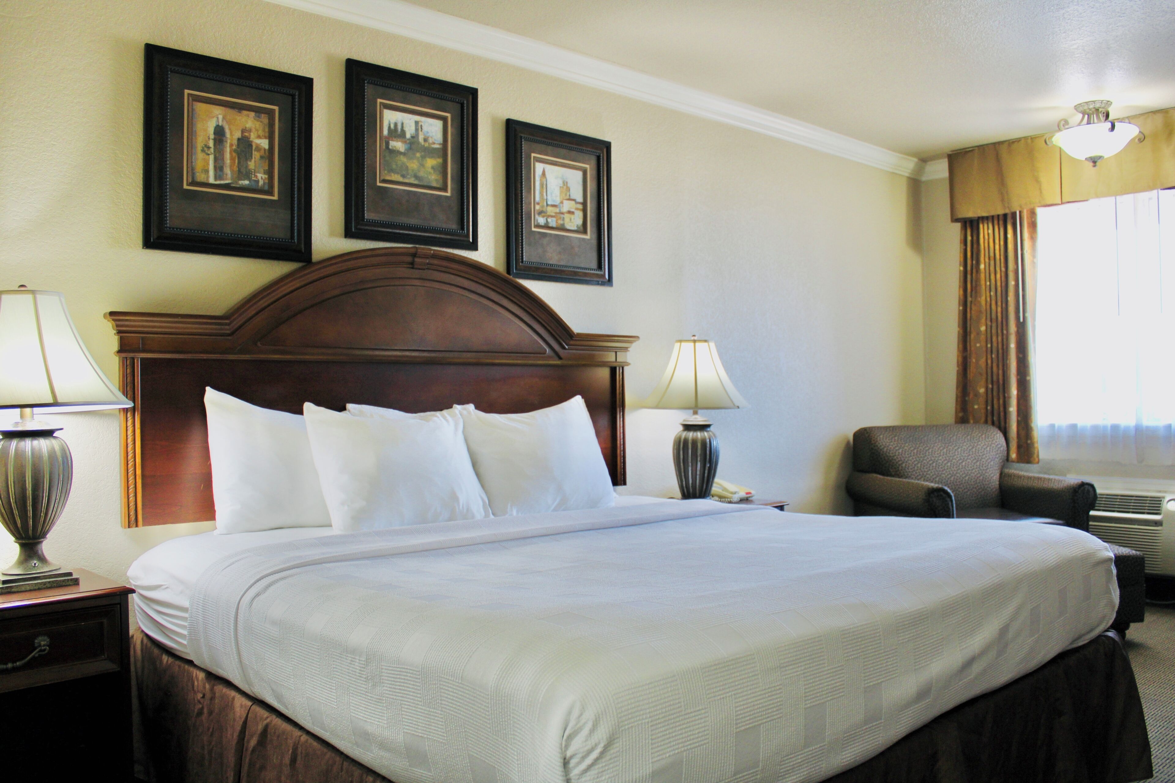 Bureau, espace de travail pour ordinateurs portables