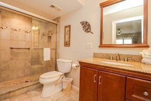 Shower, hair dryer, towels - Ocean Village Club Condo J15 (St. Augustine)