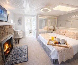 Escrivaninha, ferros/tábuas de passar roupa, berço de viagem, Wi-Fi