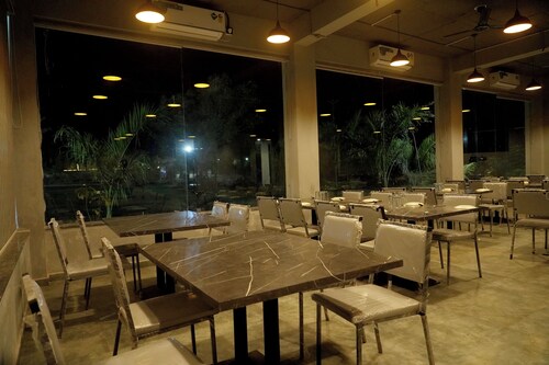 Sonchafa Resort Pauni