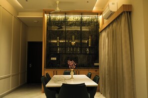 Superior Suite, Balcony, City View | Dining - The One Jubilee (Hyderabad)