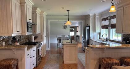 Spacious 3-bedroom house in charming Bay St. Louis with WiFi, AC