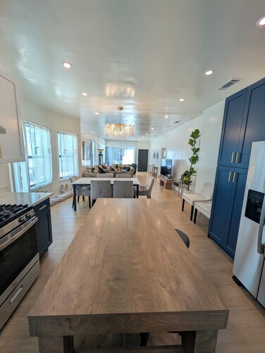 Modern Coastal Oasis: The Soda Pop Home