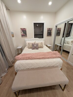 Strykejern/-brett, wi-fi og sengetøy