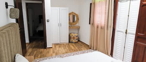 2 Schlafzimmer, Schreibtisch, kostenloses WLAN, Bettwäsche