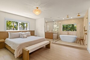 3 bedrooms, iron/ironing board, free WiFi, bed sheets - The Beach Treehouse: Canal, Dock, Pool, Treehouse by Anna Maria Life (Anna Maria)