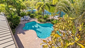 A heated pool - The Beach Treehouse: Canal, Dock, Pool, Treehouse by Anna Maria Life (Anna Maria)