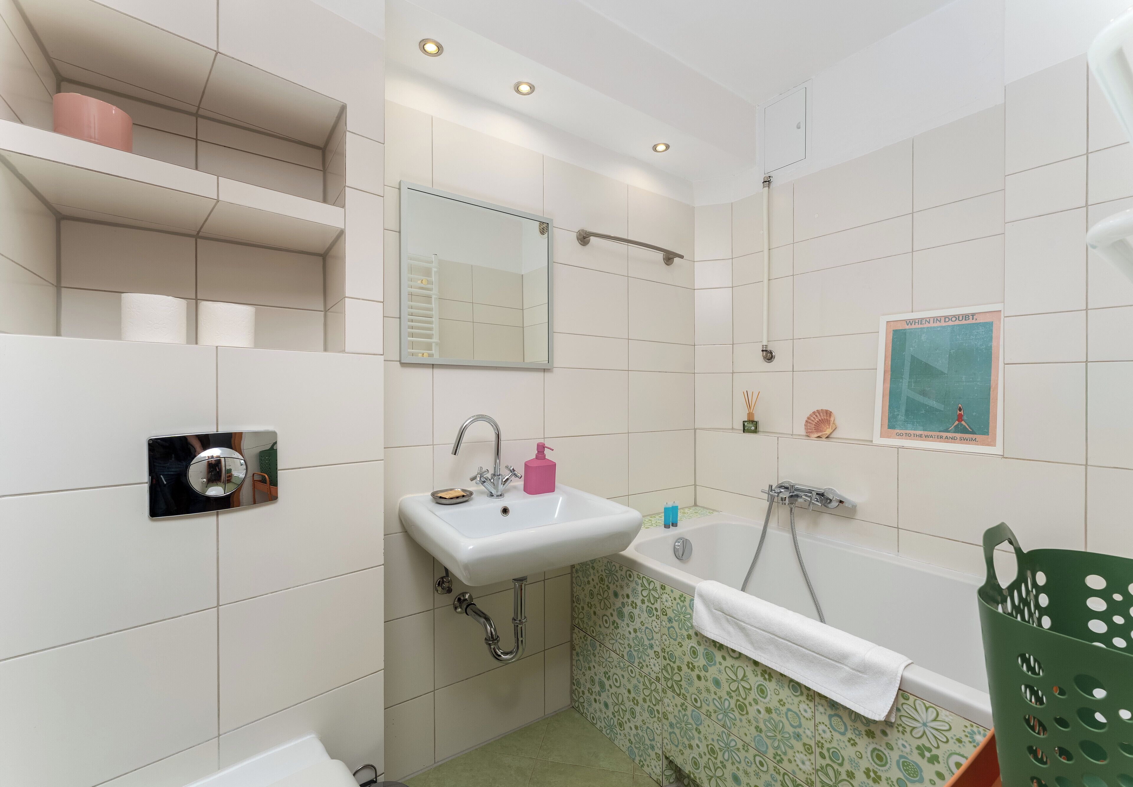 Hair dryer, towels
