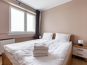 Iron/ironing board, WiFi, bed sheets - Bajki Riverside Bliss Apartment (Gdańsk)