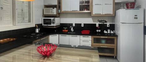 Microonde, forno, piano cottura