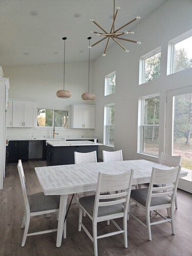 Luxury cottage with amazing forest view minutes from Lakes, trails and more!