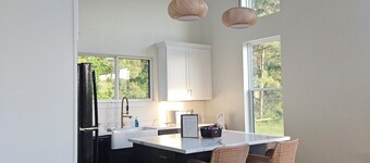 Cozy cottage with amazing forest view minutes from Lakes, trails and more!