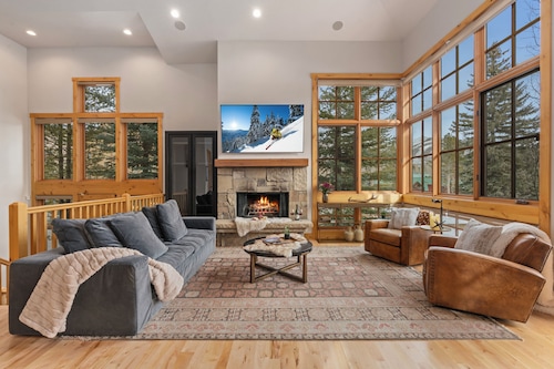 Abode at Elkhorn Village | 5 Minute Walk to Elkhorn Lift