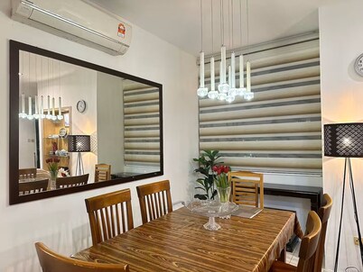 Borneo Spacious 3 bedroom Getaway @ Riverine Kuching