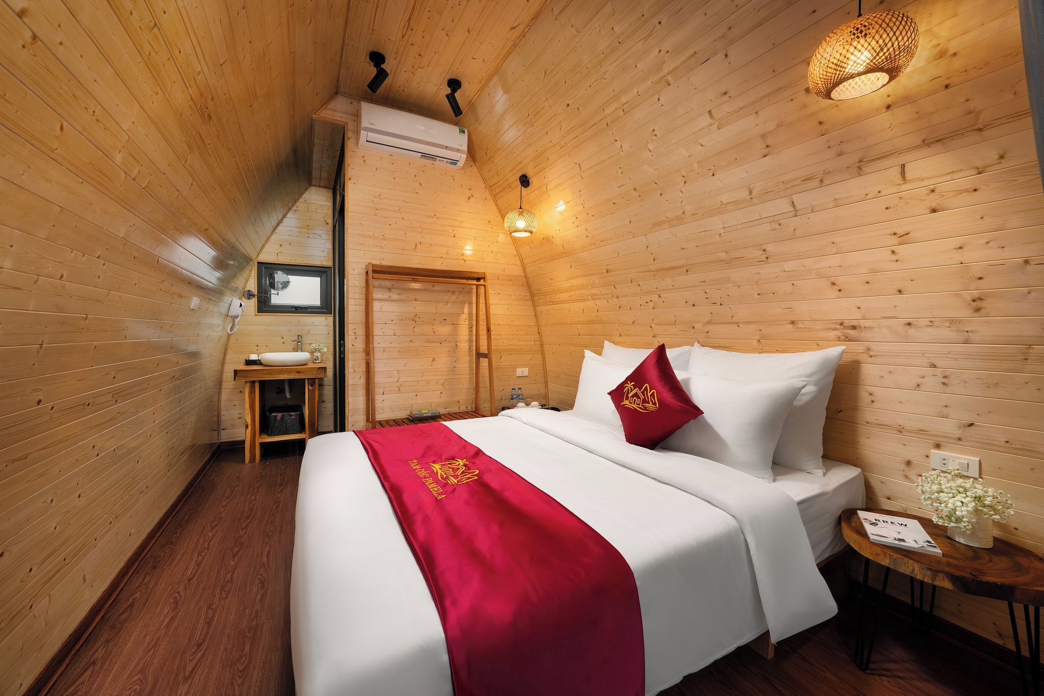 Bungalow, Garden View | Minibar, desk, laptop workspace, free WiFi