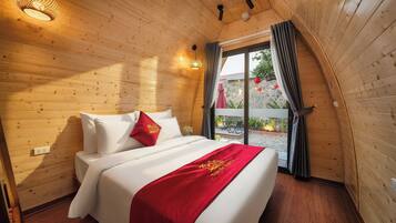 Bungalow, Garden View | Minibar, desk, laptop workspace, free WiFi