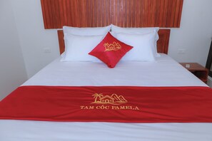 Skrivbord, arbetsyta för laptop och gratis wi-fi