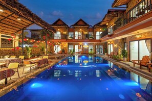 Outdoor pool - Tam Coc Pamela Homestay (Hoa Lu)