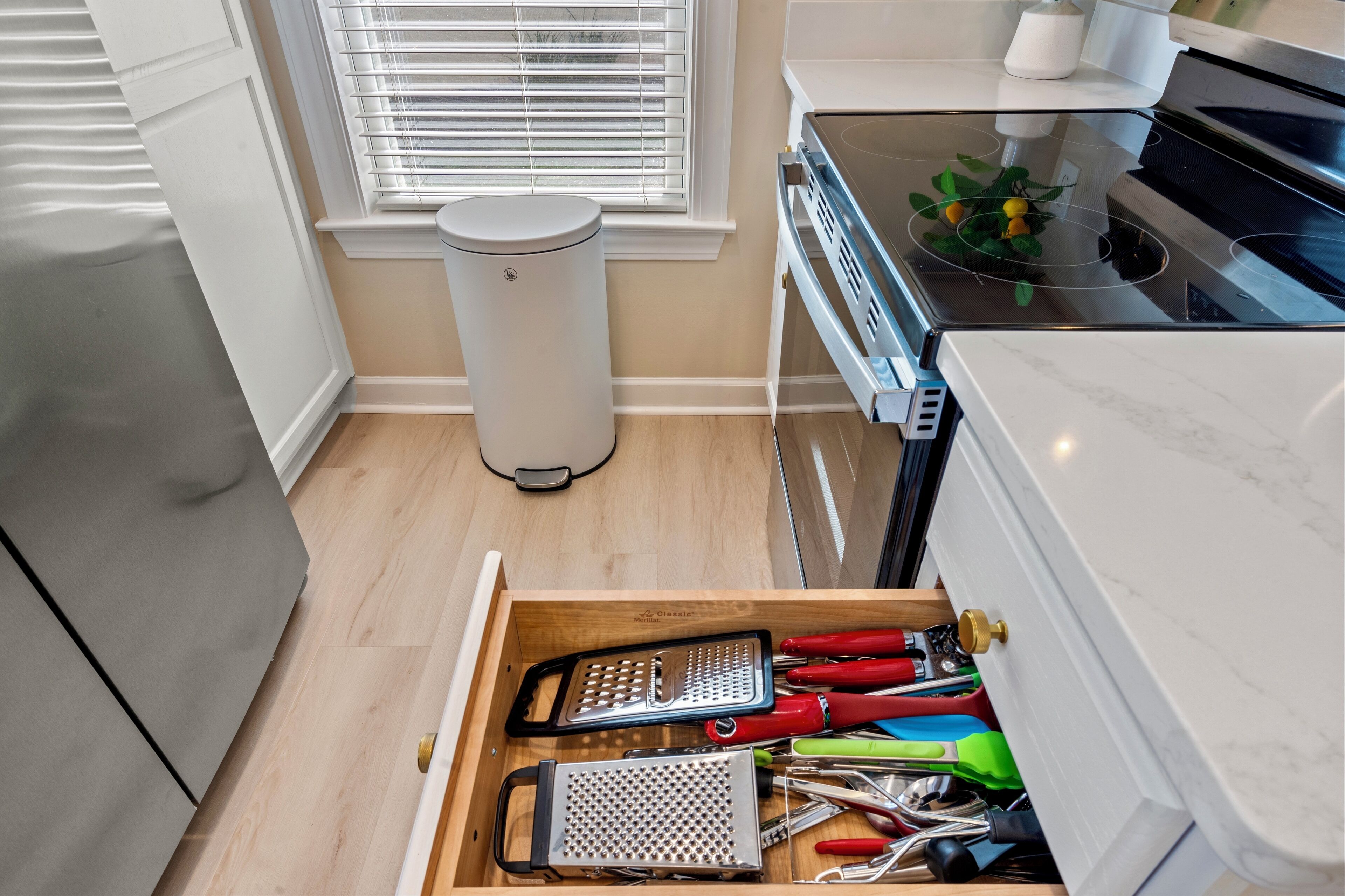 Microones, forn, placa de cuina i rentaplats 