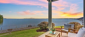 LuxuryGrndFloorCornerLakeViewPoolGolfFishBoatParks