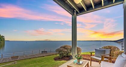 LuxuryGrndFloorCornerLakeViewPoolGolfFishBoatParks