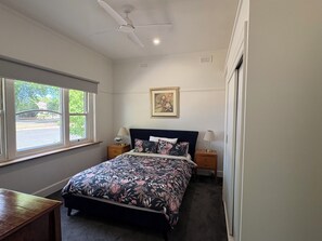 Room - Myrtle & Bloom Cottage (Myrtleford)