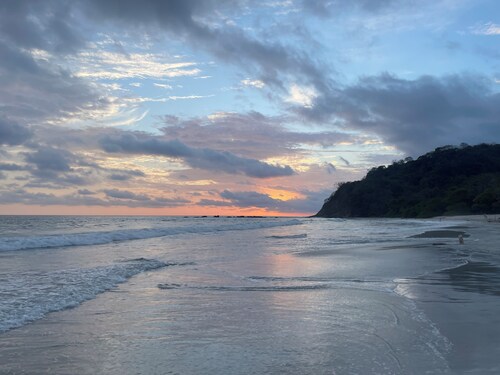 Sunset Surf- 3 Bedroom House in Barco Quebarado