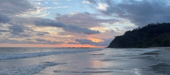 Sunset Surf- 3 Bedroom House in Barco Quebarado