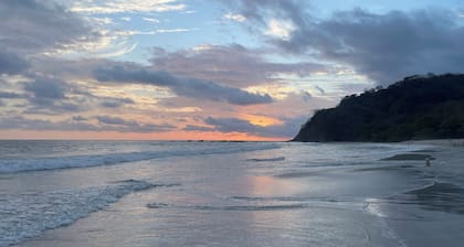 Sunset Surf- 3 Bedroom House in Barco Quebarado