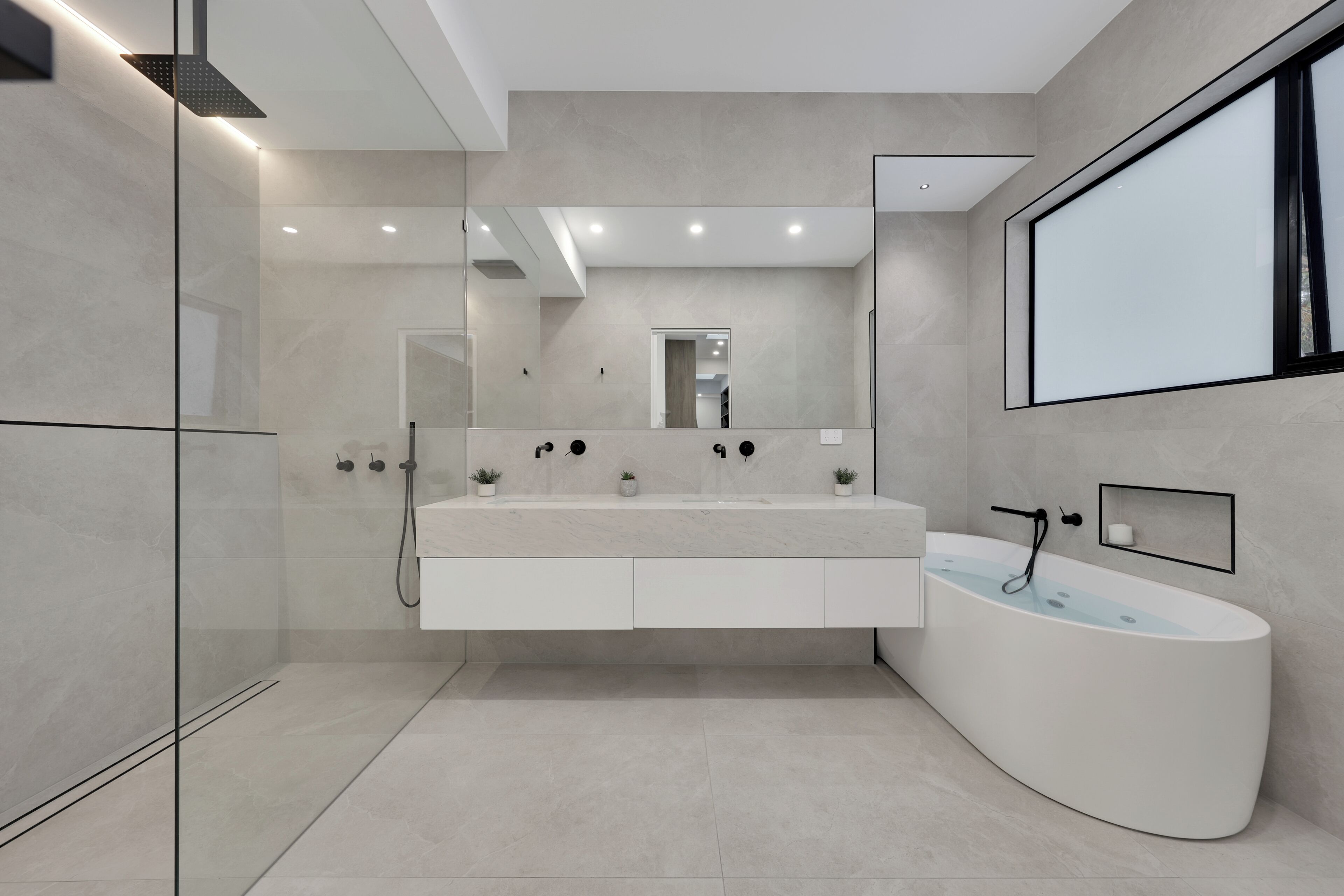 Shower, jetted tub, hair dryer, towels