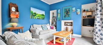 Bright Maisonette Near Beach and University